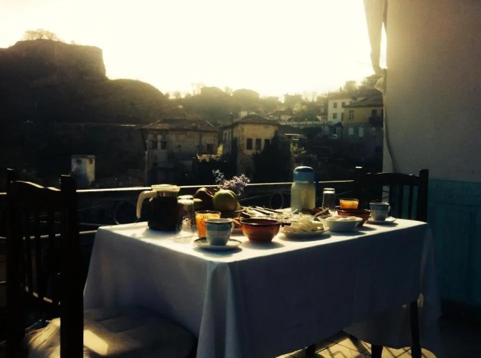 Ruols Guesthouse Gjirokastër Gasthof