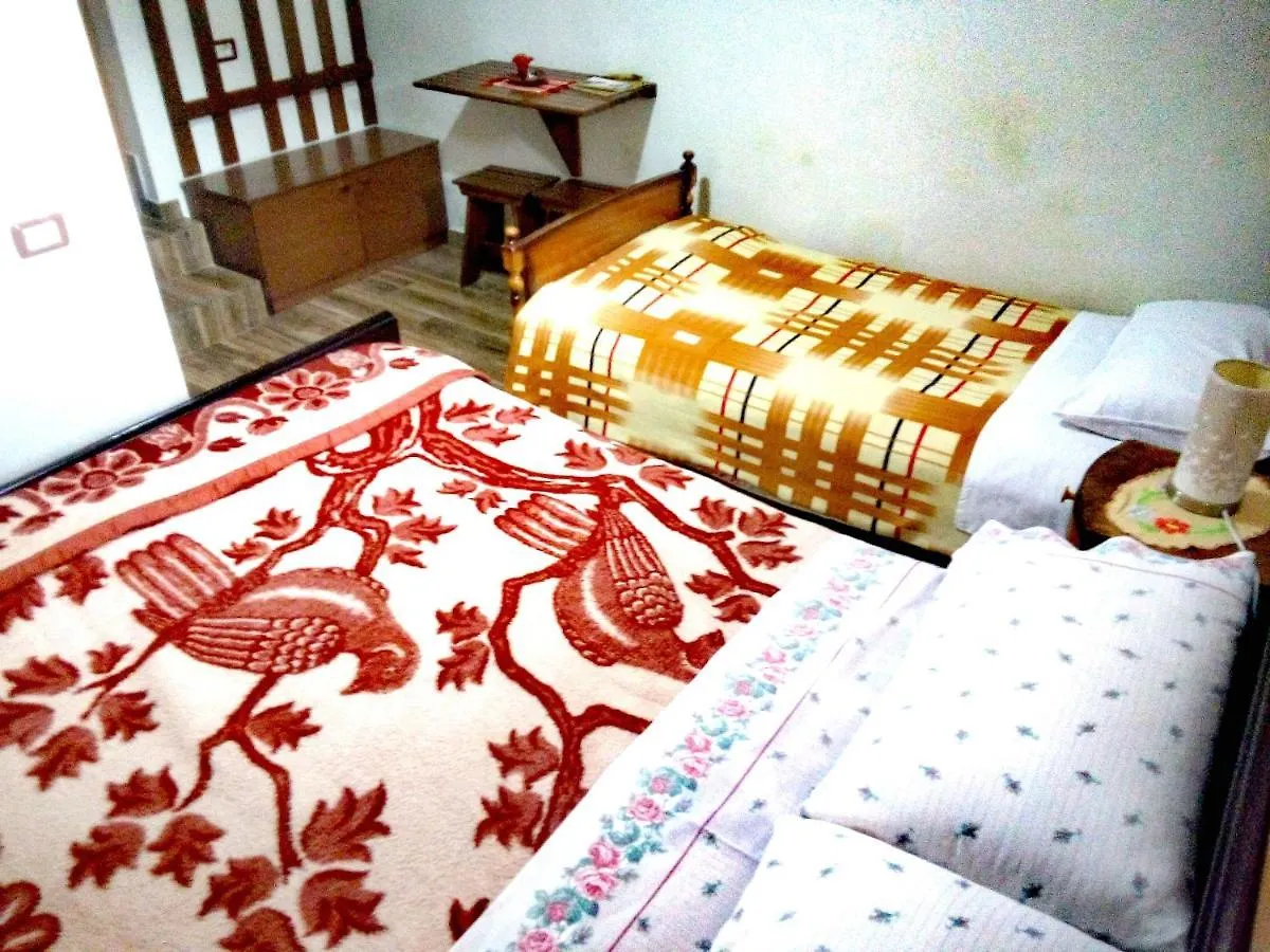 Ruols Guesthouse Gjirokastër 0*,  Albanien