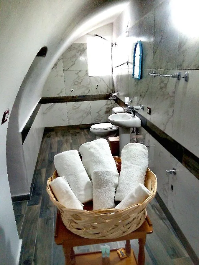 Ruols Guesthouse Gjirokastër